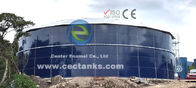 Tanque de digestor de biogás anaeróbico com porta-gás de membrana / Reator integrado de produção e armazenamento de gás