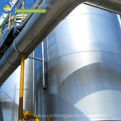 Telhado flutuante externo para tanque de armazenamento de óleo subterrâneo: adaptado para fornecer contenção secundária de vapor e proteção ambiental em sistemas subterrâneos