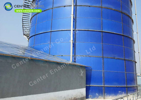 O vidro alinhou os tanques de armazenamento de aço da água para a fábrica de tratamento das águas residuais do biogás